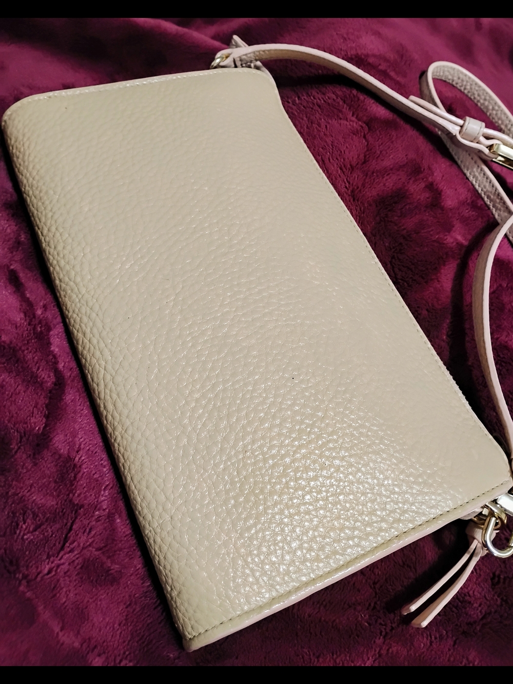 Tory Burch Cream Pebbled Leather Crossbody Bag with Gold Logo - Picture 6 of 8